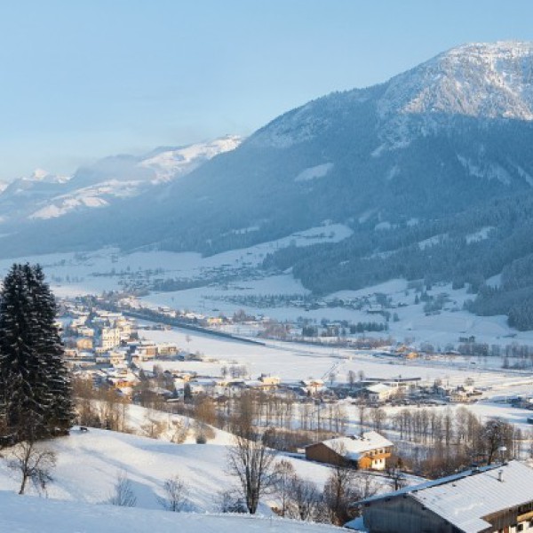 uitzicht op dorpje brixental